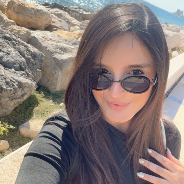 Escort 027 1 7