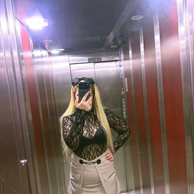 Escort 029 2 1
